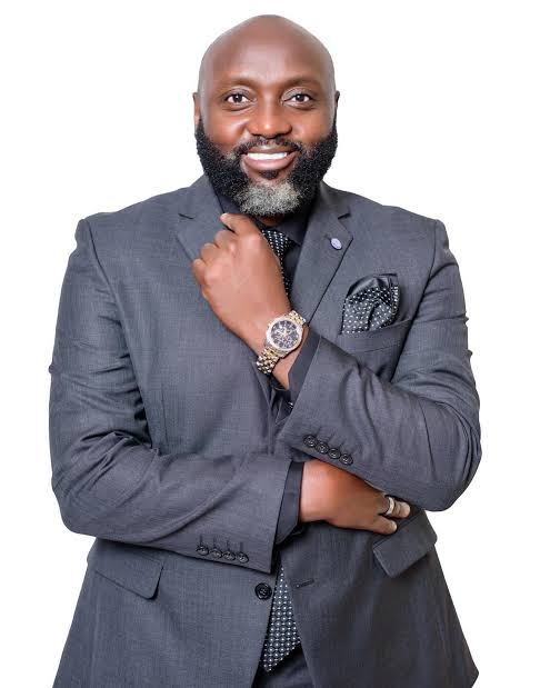 Mwenda Thuranira posses for a photo. Phito: Mwenda Thuranira Source; Facebook.