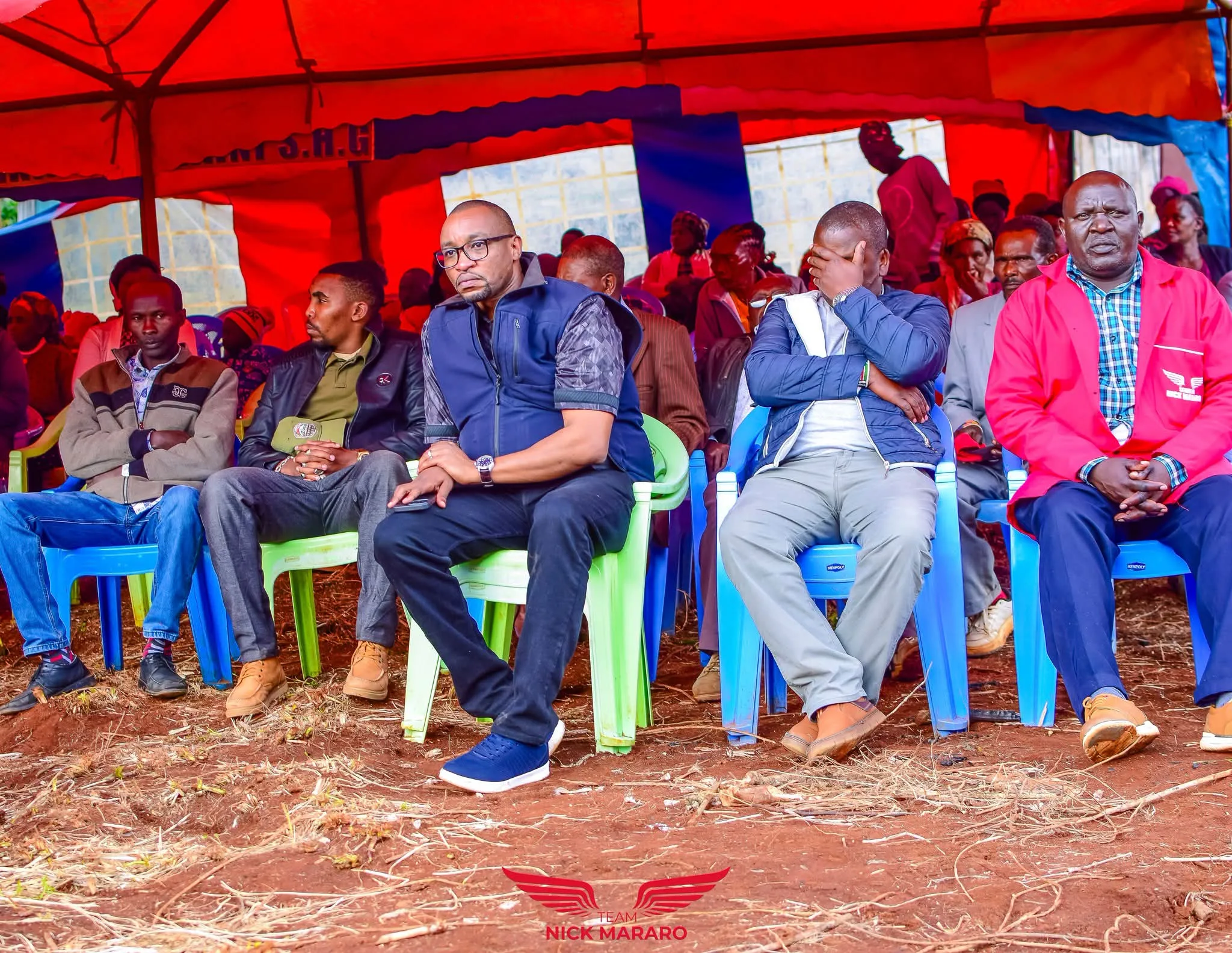 Nyeri Senator aspirant Nick Mararo interacts with locals to listen to their grievances. Photo: Nick Mararo (Facebook)